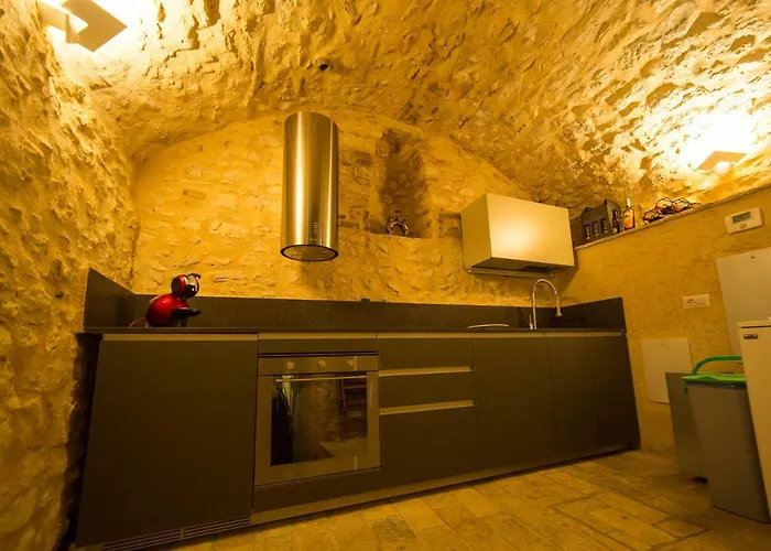 Palazzo Neri Villa *